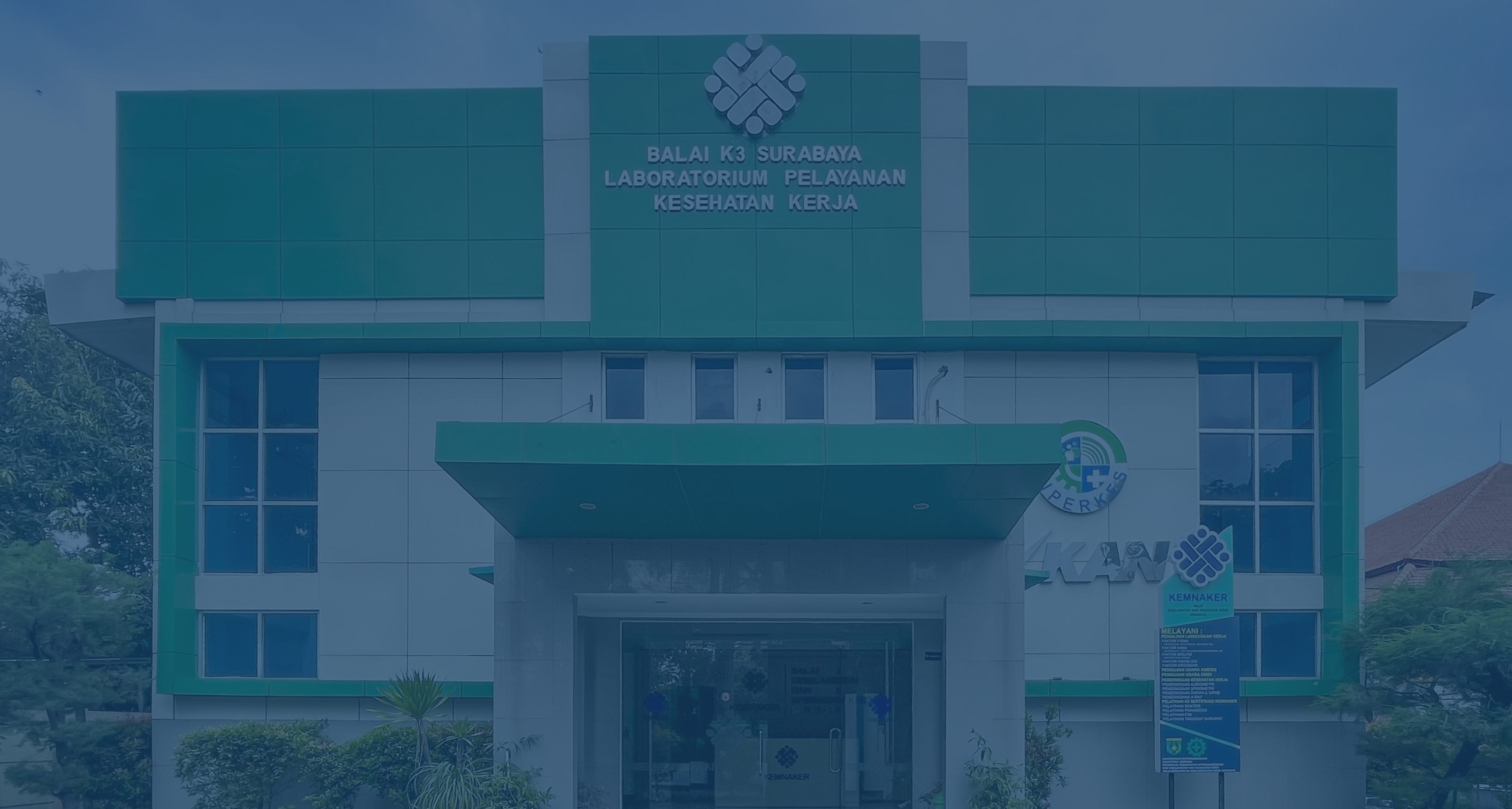 Gedung dan layanan Balai K3 Surabaya
